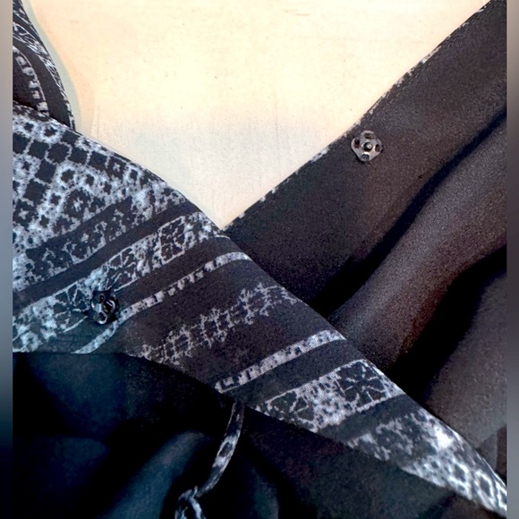 BCBGeneration Faux-wrap Ruffle Skirt Dress - Black- LIKE NEW!! -Size Small - Picture 13 of 16